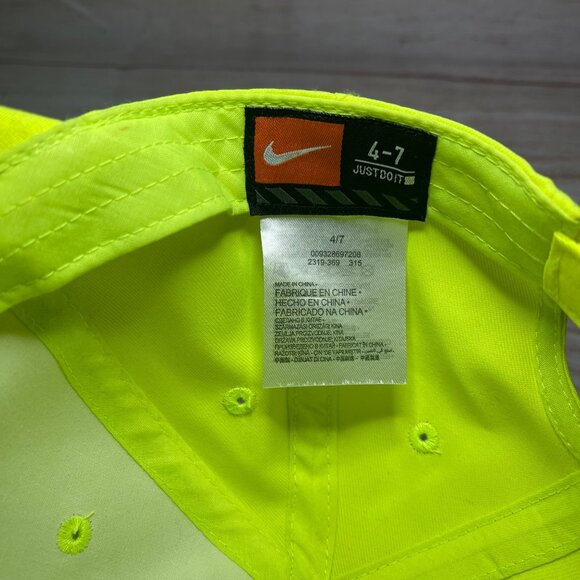 Nike Baseball Hat Kids CHILDREN Size 4-7 Neon Logo Adjustable Snap Back - Picture 4 of 4